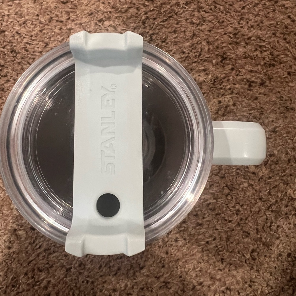 Stanley Mint Colored 40oz tumbler - Picture 4 of 4